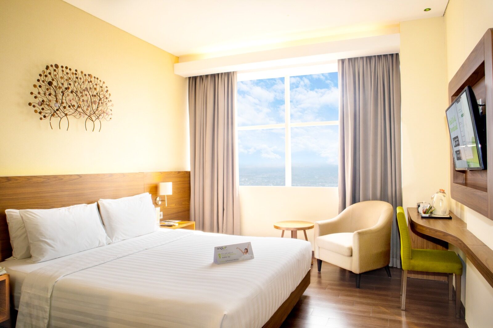 Liburan Sekolah di Jakarta Selatan? Grand Whiz Poins Simatupang Punya Paket Staycation Terjangkau!