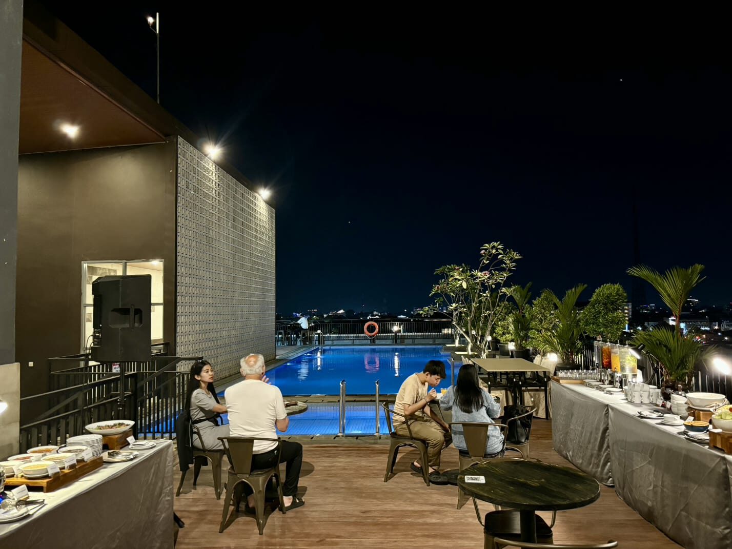 Grill & Chill, Sajian Barbecue Seru dengan View Kota Yogyakarta di Rooftop Cantik 1O1 STYLE Yogyakarta Malioboro