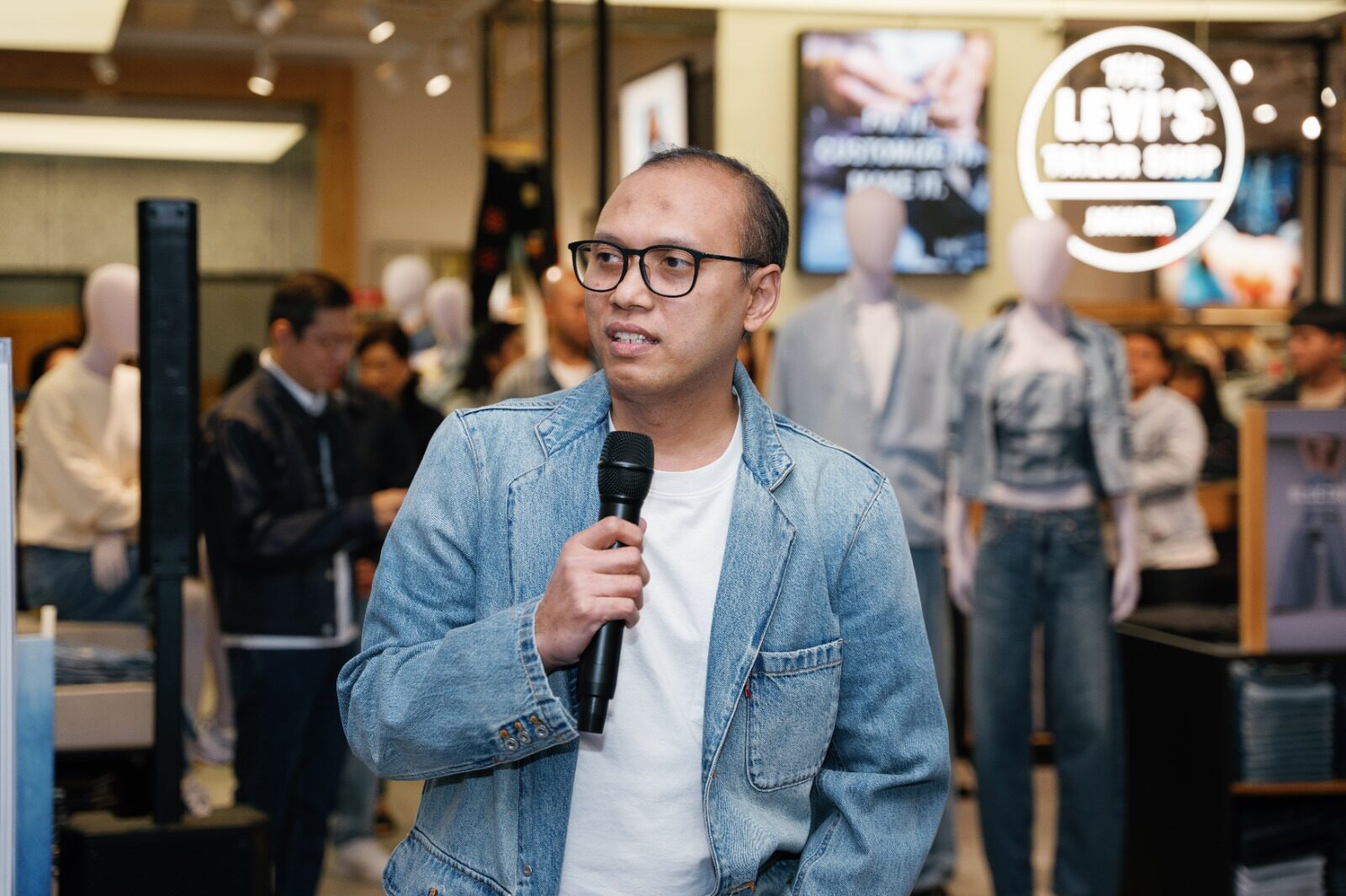 Pecinta Levi's Wajib Tahu! Erajaya Active Lifestyle Resmi Kelola 21 Original Levi's Store di Indonesia