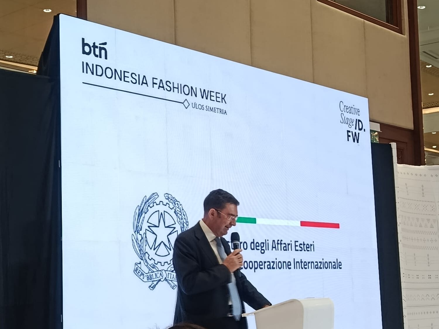 Indonesia dan Italia Siapkan Masa Depan Industri Fashion di Indonesia Fashion Week 2026