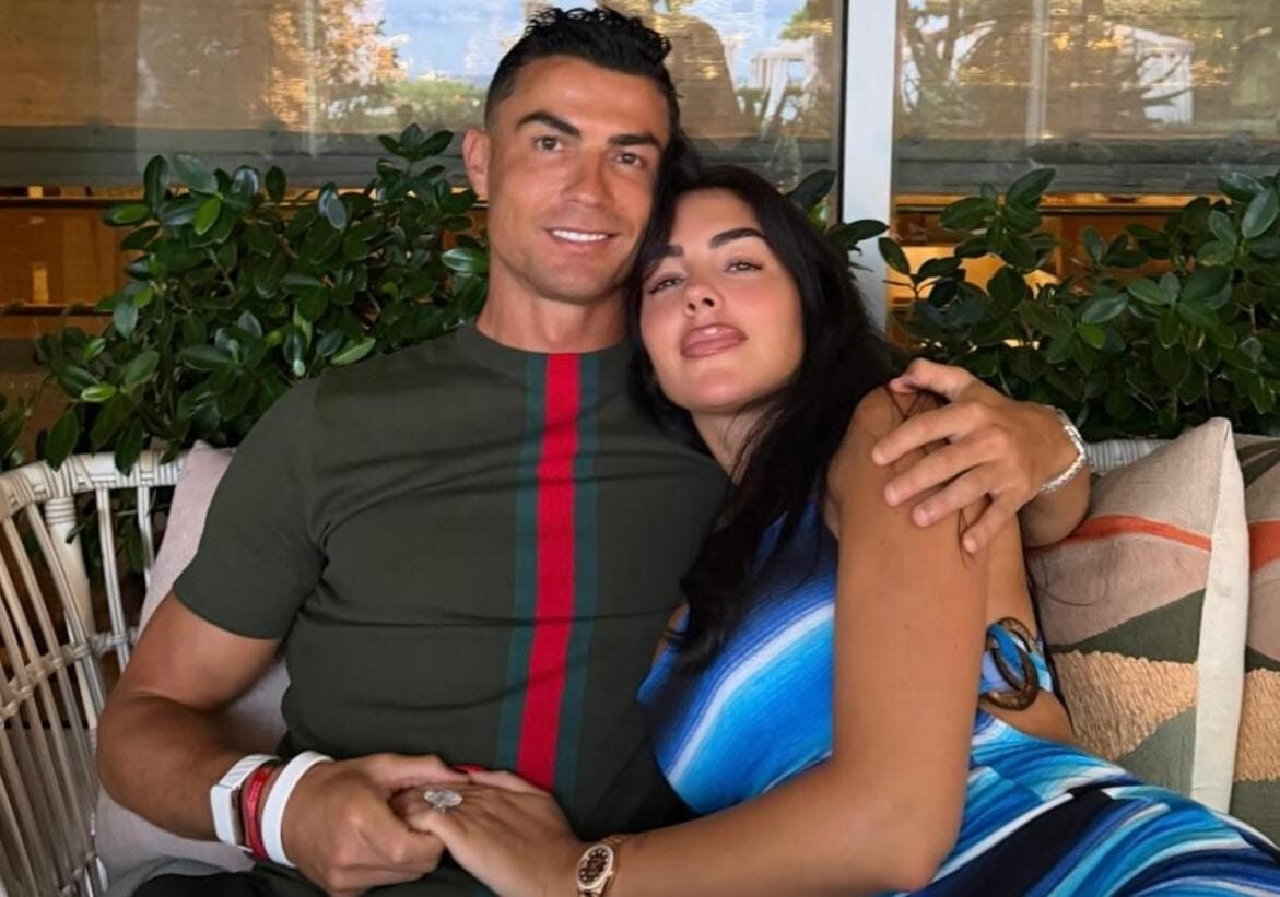 Cristiano Ronaldo Umumkan Pernikahan dengan Georgina Rodriguez, Hanya Tiga Kata di Instagram