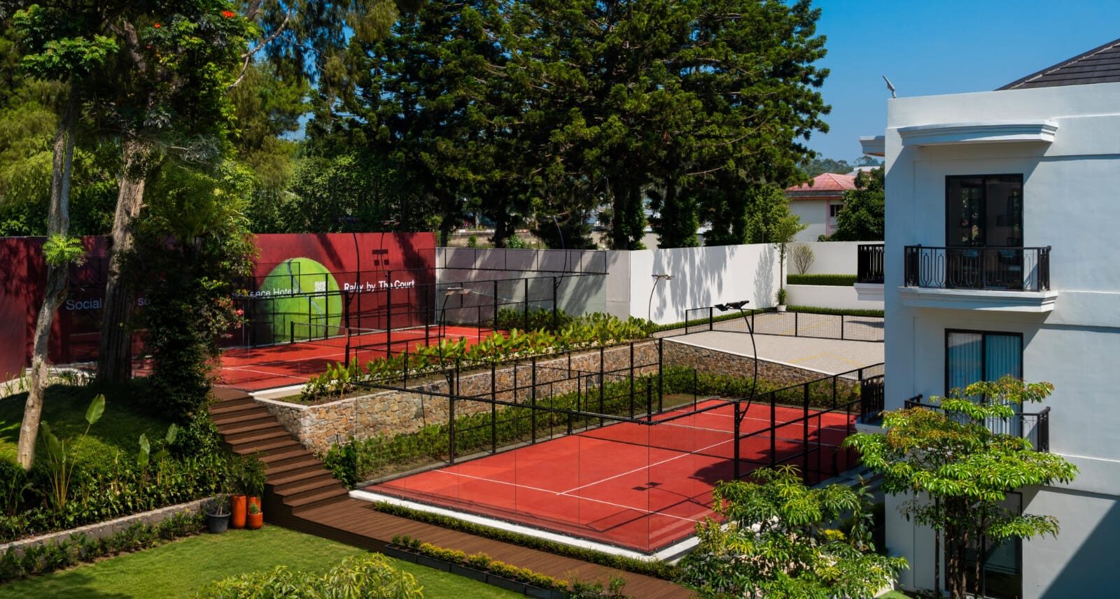 Nikmati Mindful Staycation di Lembang dengan Padel, Golf, Tenis hingga Kolam Renang