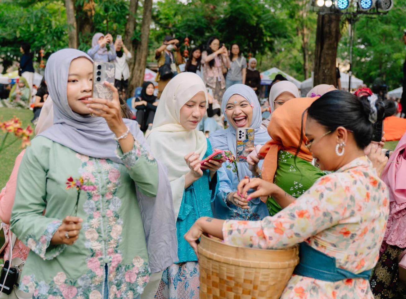 Pesta Folka 2 “Generasi Kebaya” Bawa Kebaya ke Gaya Hidup Anak Muda, Siap Ekspansi ke Singapura dan Malaysia