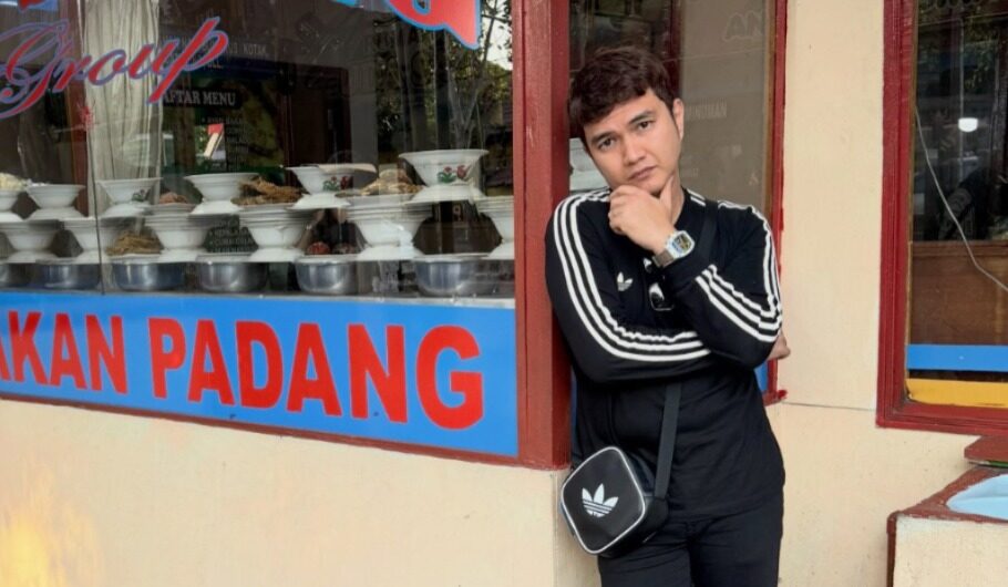 Aldi Taher Pamer Wajahnya di Postingan JET! Netizen Heboh!