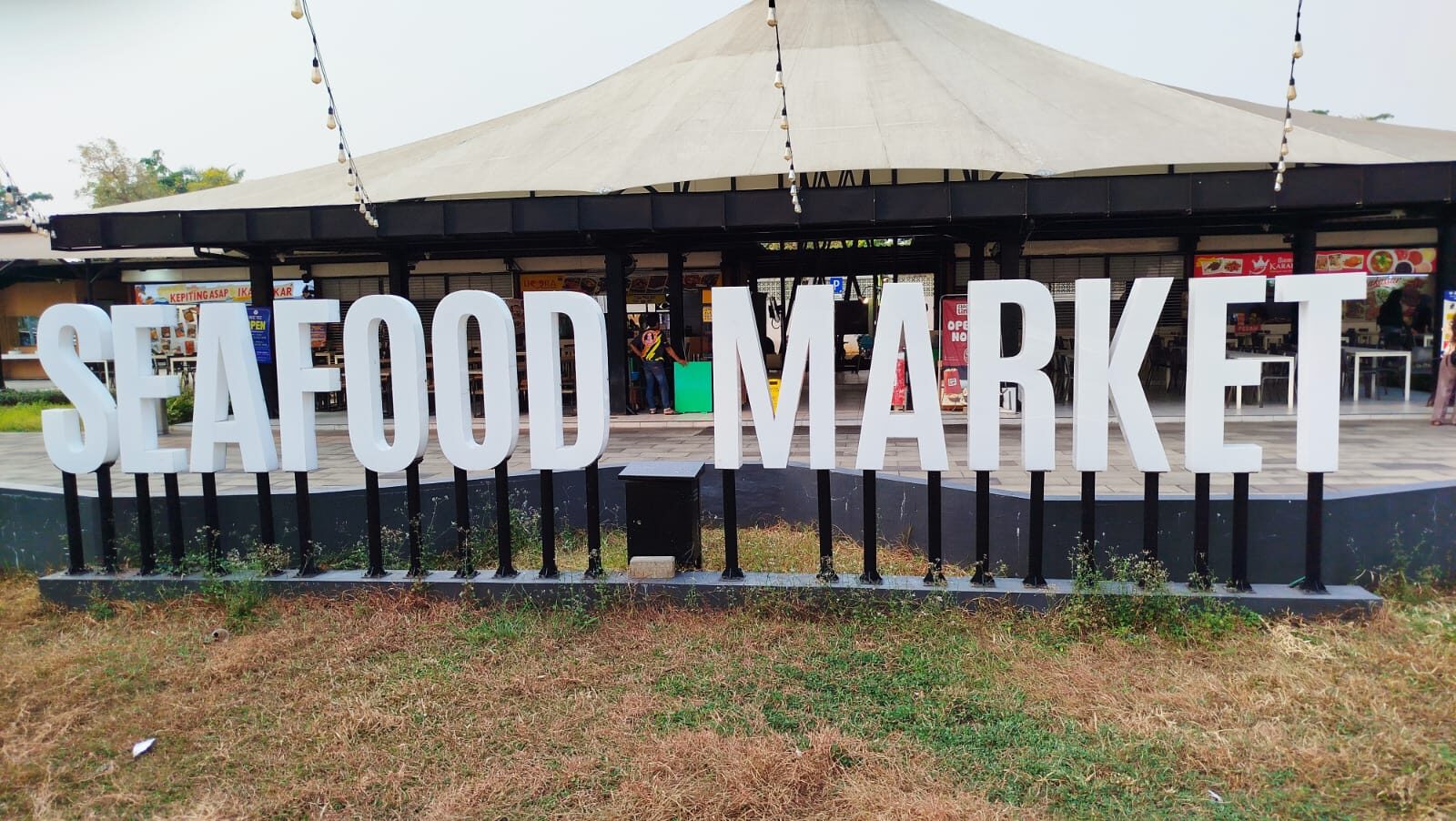 Ini Dia Destinasi Kuliner Pecinta Seafood dan Studio Pilates di Gading Serpong