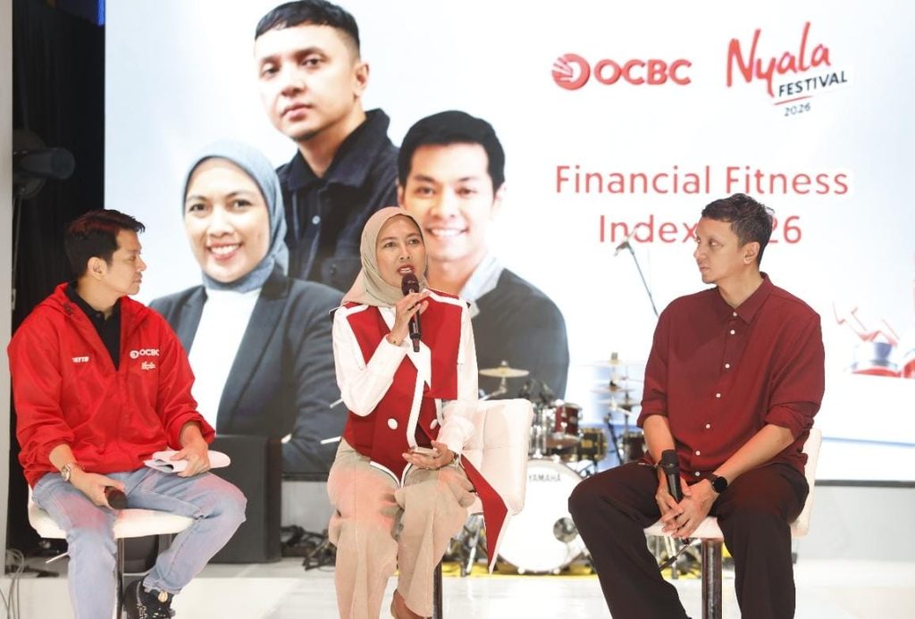 OCBC Meluncurkan Financial Fitness Index 2026 (Dari kiri ke kanan) Personal Banking Segment Head OCBC, Lauda Muliana - Director Strategic Analytics & Insight NielsenIQ Indonesia, Inggit Primadevi - Musisi, Iga Massardi, pada Peluncuran OCBC Financial Fitness Index (FFI) 2026 di Pondok Indah, Jakarta, Jumat (18/9).