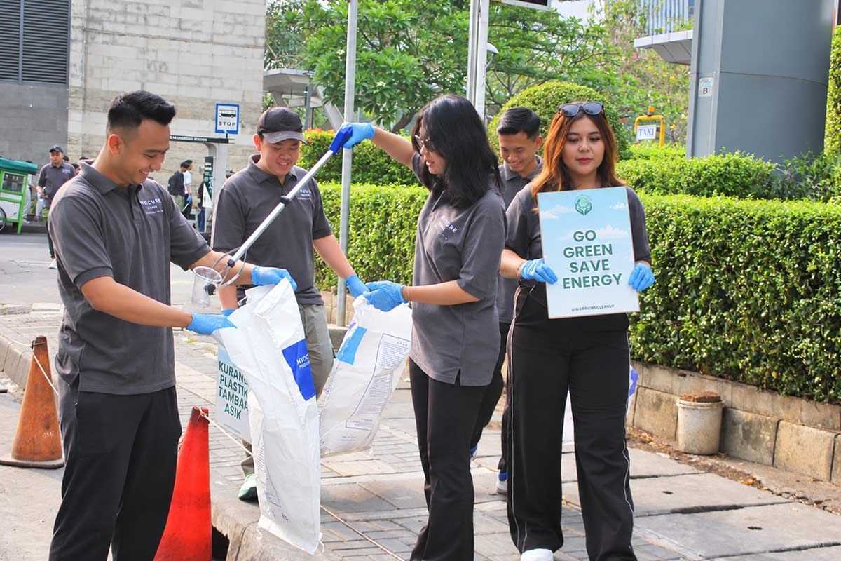 Dari CFD ke Bundaran HI, 40 Heartist Mercure Ajak Jakarta Lebih Peduli Lewat Plogging