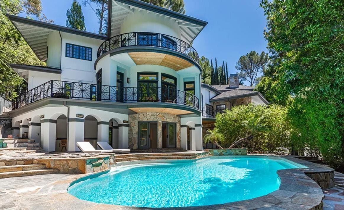 Selena Gomez Jual Rumah Mewah di LA Seharga Rp85 Miliar, Ini Isi Huniannya