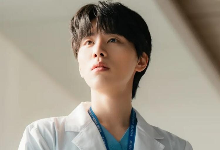 Doctor X Siap Tayang Oktober, Kim Woo Seok Jadi Anak Magang Hadapi Kim Ji Won yang Dingin