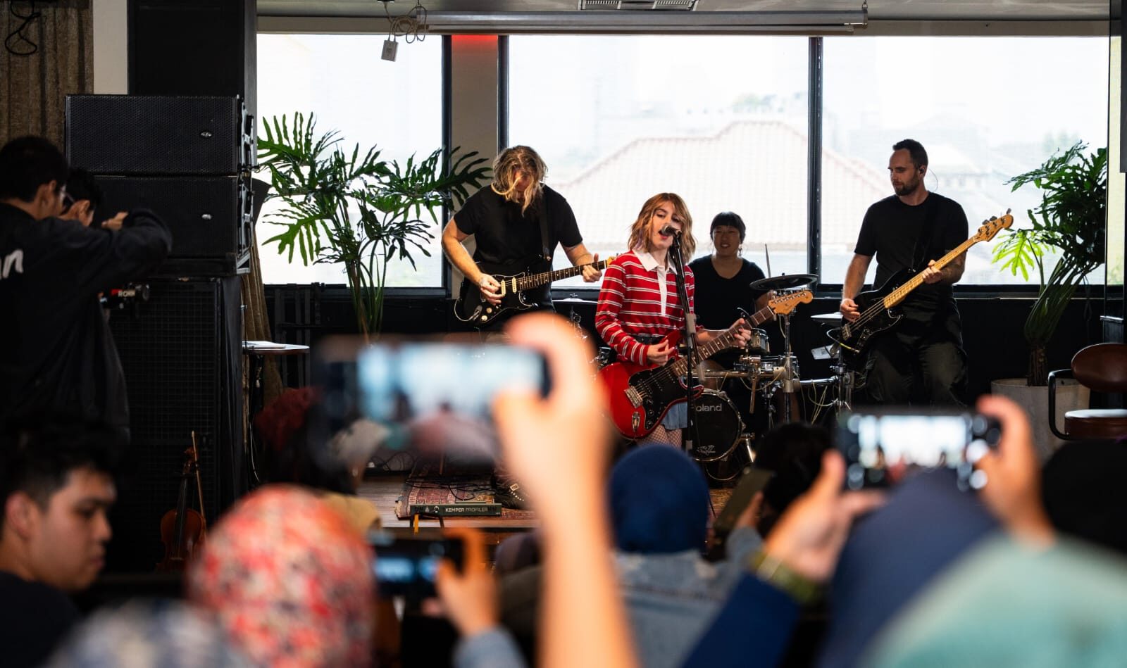 KG Crown Siap Debut Lewat “Shut Up I’m in Paris”, Intip Perjalanannya Membangun Karier Musik