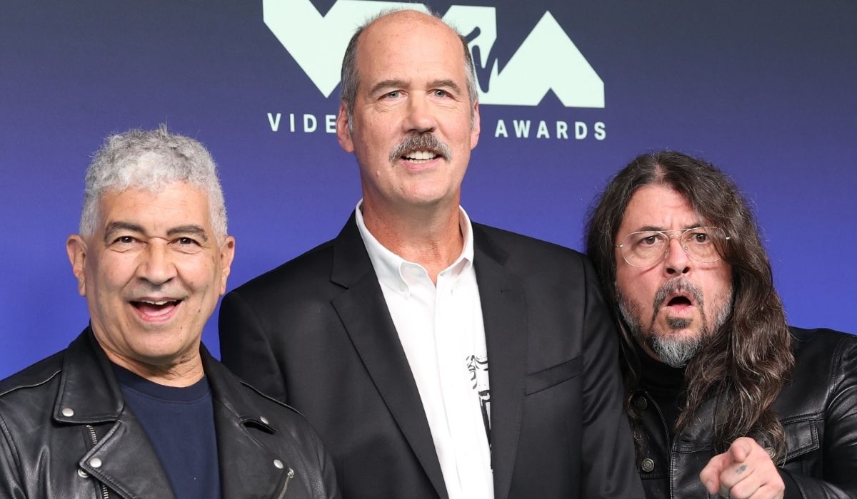 Nirvana Reuni di MTV VMAs 2026, Dave Grohl Menangis Kenang Kurt Cobain:  Think About Kurt Every Day