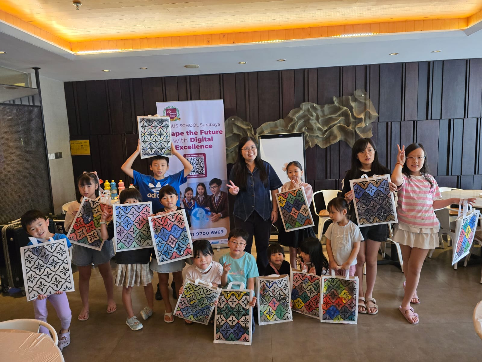 Ascott Waterplace Surabaya Ajak Anak Kenali Batik - sumber foto istimewa