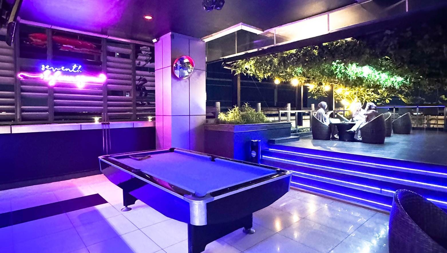 Nongkrong, Billiard hingga Karaoke, 7th Sky Lounge Punya Banyak Alasan untuk Datang