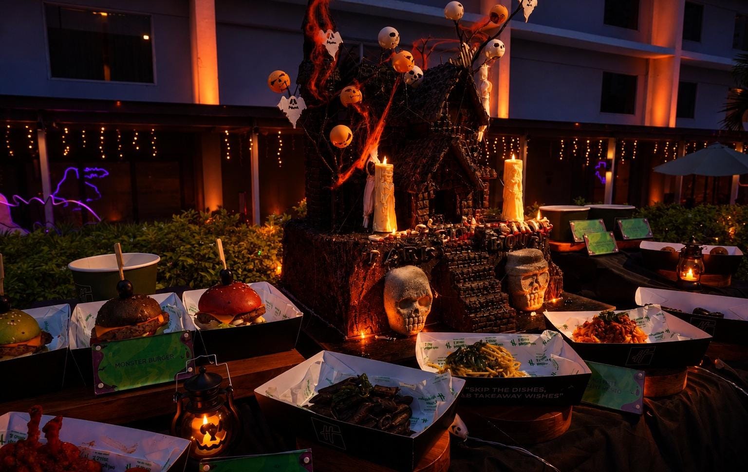 Berburu Kuliner Halloween di Jakarta? Holiday Inn Gajah Mada, Punya Promo AYCE Buy 1 Get 1