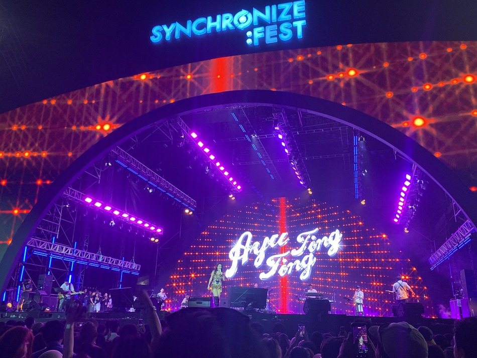 Momen Ayu Ting Ting Getarkan Panggung Synchronize Fest 2026, Sita Perhatian Lewat Penampilan Energik
