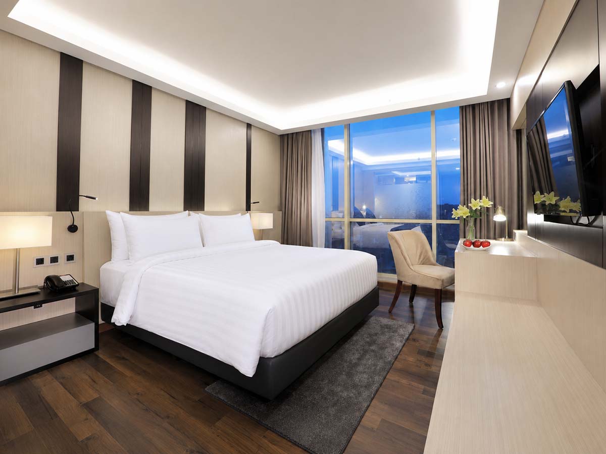 Kamar Deluxe Premier di Aston Kartika Grogol Hotel & Conference Center